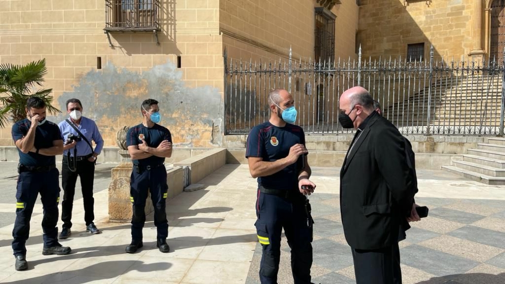 bomberos en la catedral (3)